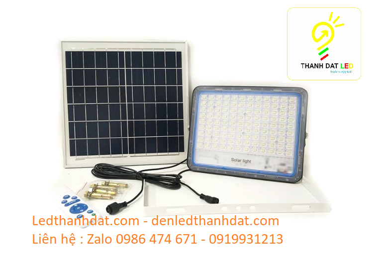 Đèn pha năng lượng mặt trời 60W nhôm đúc