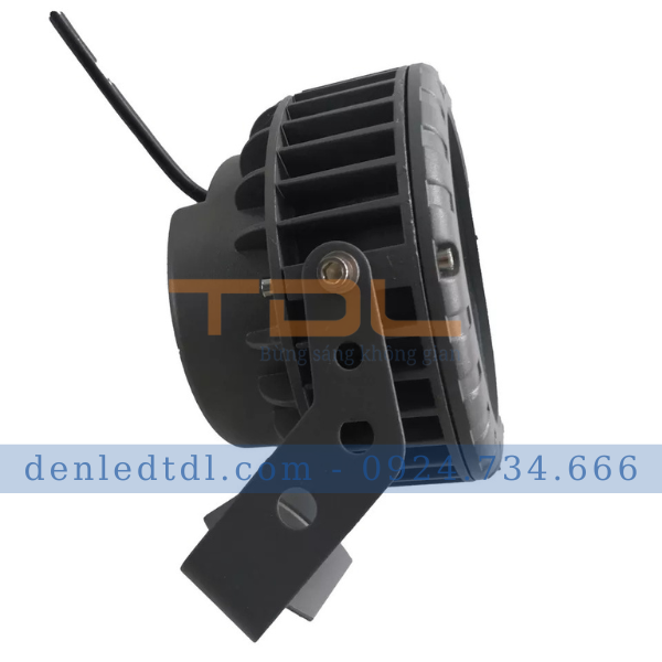Đèn LED âm đất 18W với thiết kế hiện đại
